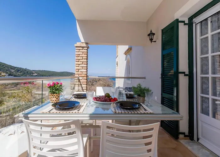 Apartament Alisachni 1st Floor Apraos